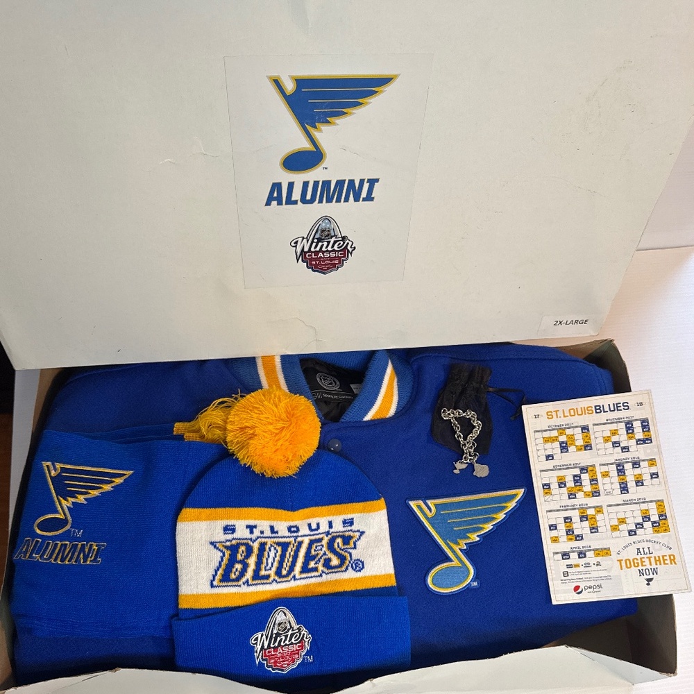RARE St. Louis Blues Winter Classic Alumni Set - never out of box!